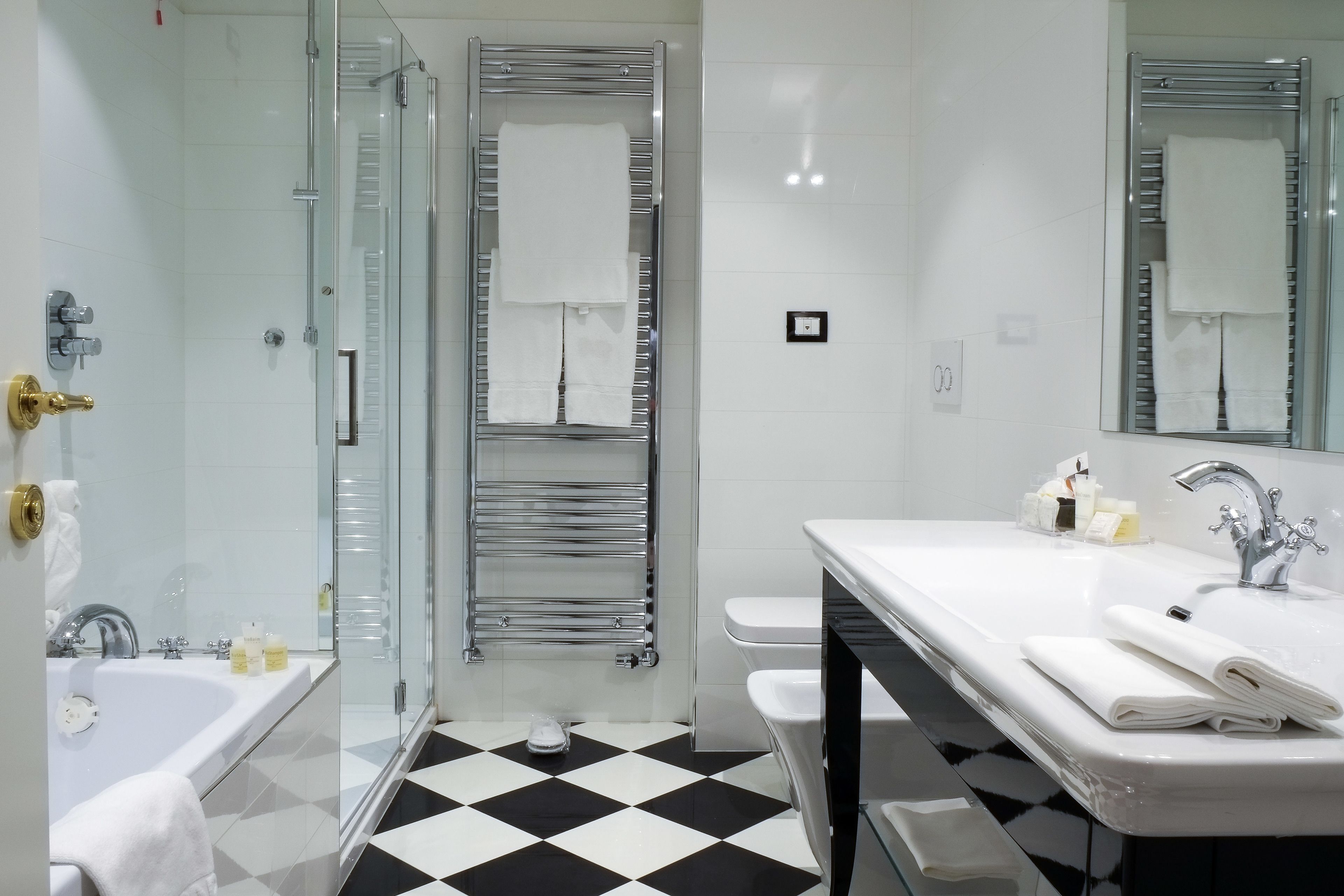 deluxe double room | bathroom | shower, free toiletries, hair dryer, bathrobes