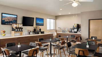 Free daily continental breakfast