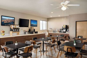 Free daily continental breakfast