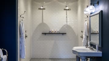 Signature Double Room | Bathroom | Free toiletries, hair dryer, bathrobes, slippers