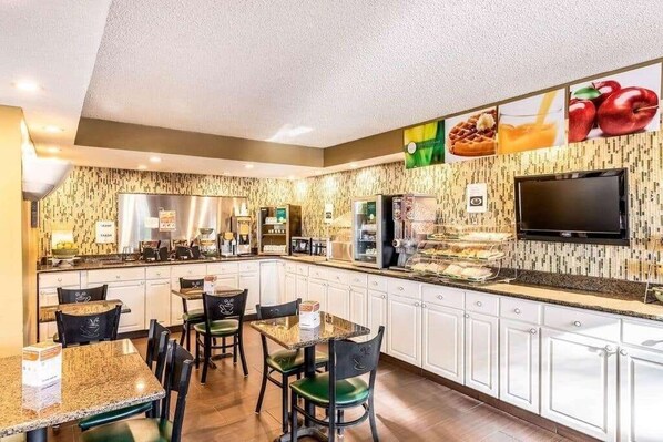 包含每日自助早餐