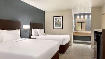 Desk, iron/ironing board, free WiFi, bed sheets