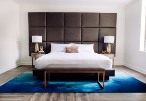 1 bedroom, Egyptian cotton sheets, premium bedding, down duvets