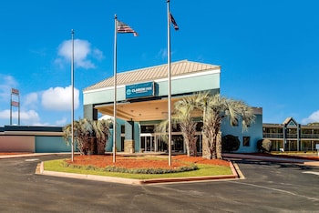 Clarion Inn & Suites