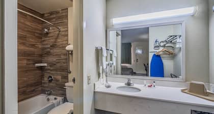 Super 8 by Wyndham El Paso Airport