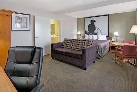 Caja de seguridad en la habitación y escritorio