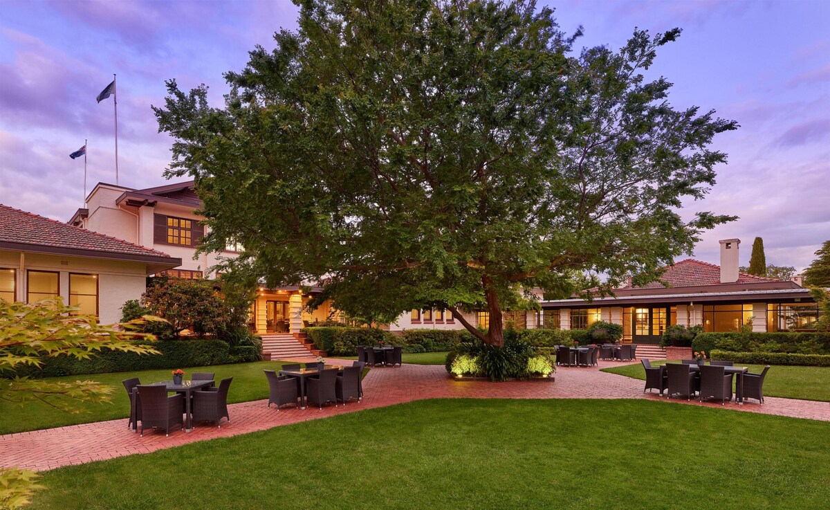 Hyatt Hotel Canberra - a Park Hyatt
