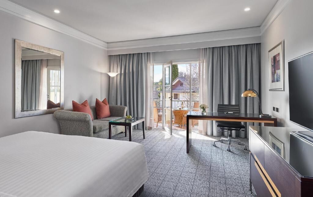 Premium bedding, pillow-top beds, minibar, in-room safe