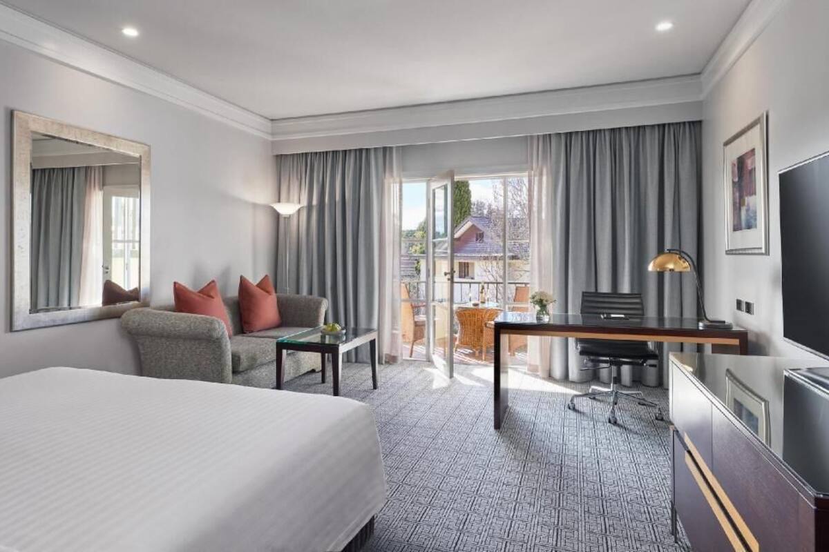 Premium bedding, pillowtop beds, minibar, in-room safe