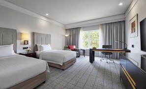 Premium bedding, pillow-top beds, minibar, in-room safe - Hyatt Hotel Canberra - a Park Hyatt (Yarralumla)