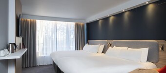 Holiday Inn Express Edinburgh City West by IHG