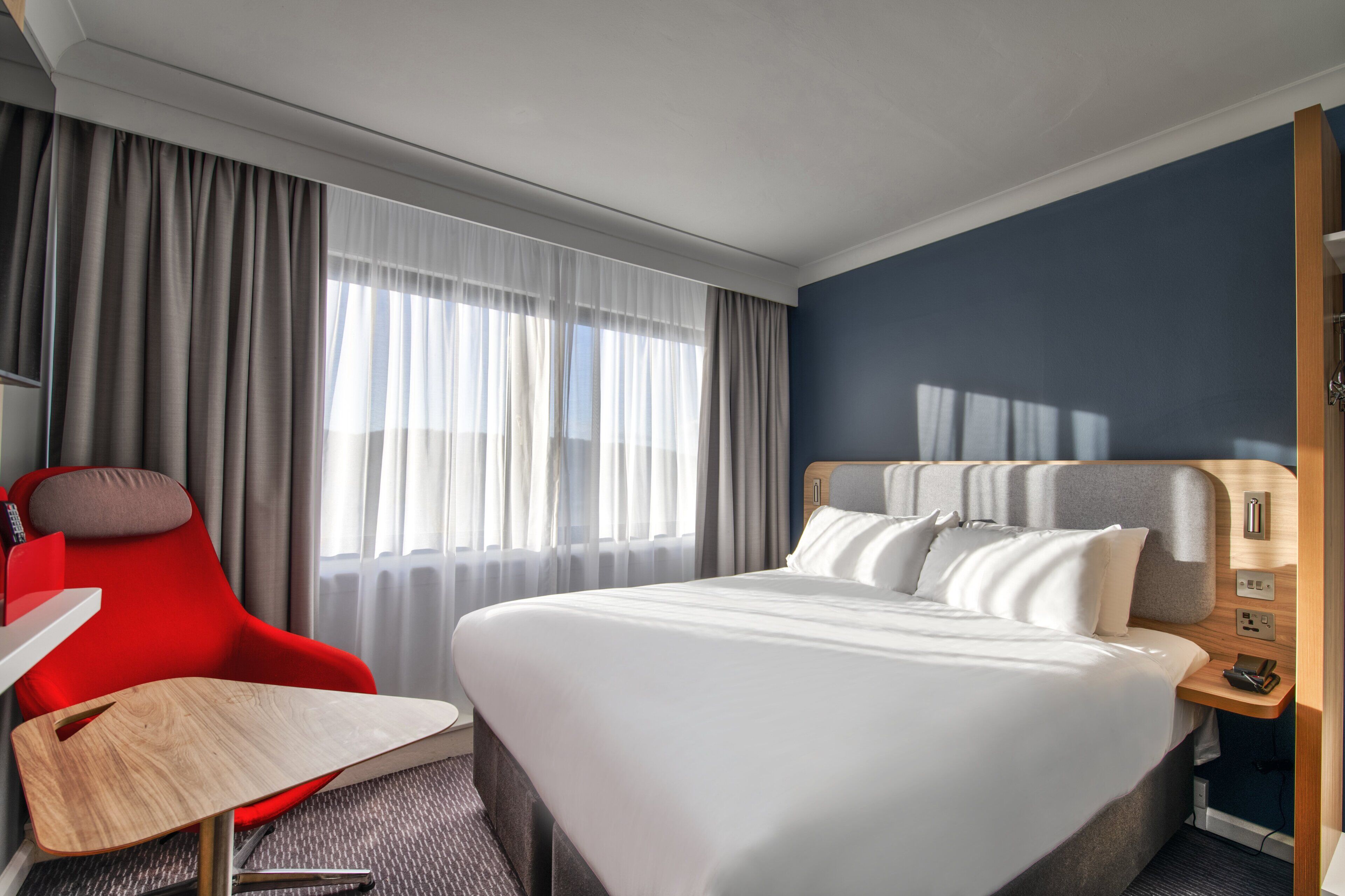 Photo - Holiday Inn Express Edinburgh City West by IHG