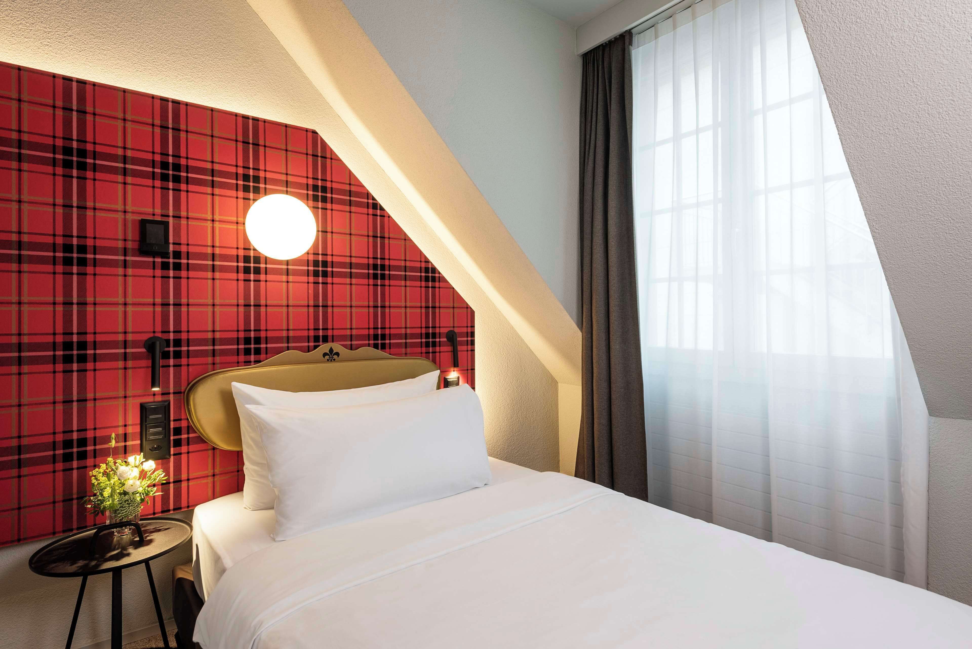 1 bedroom, premium bedding, minibar, in-room safe