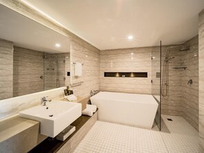 Studio Suite, 1 King Bed with Sofa bed | Premium bedding, pillowtop beds, in-room safe, desk