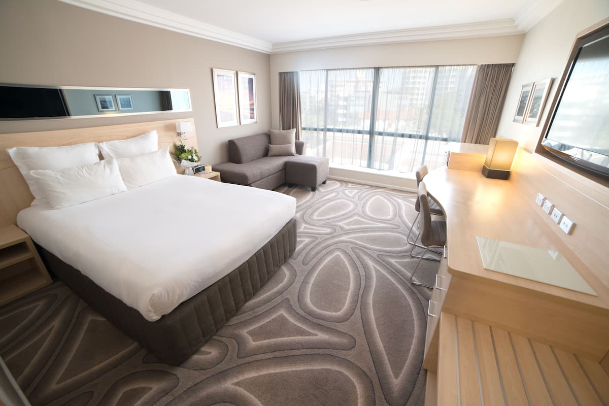 room, 1 queen bed, city view | view from room