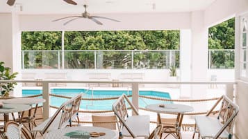 Outdoor pool, pool loungers