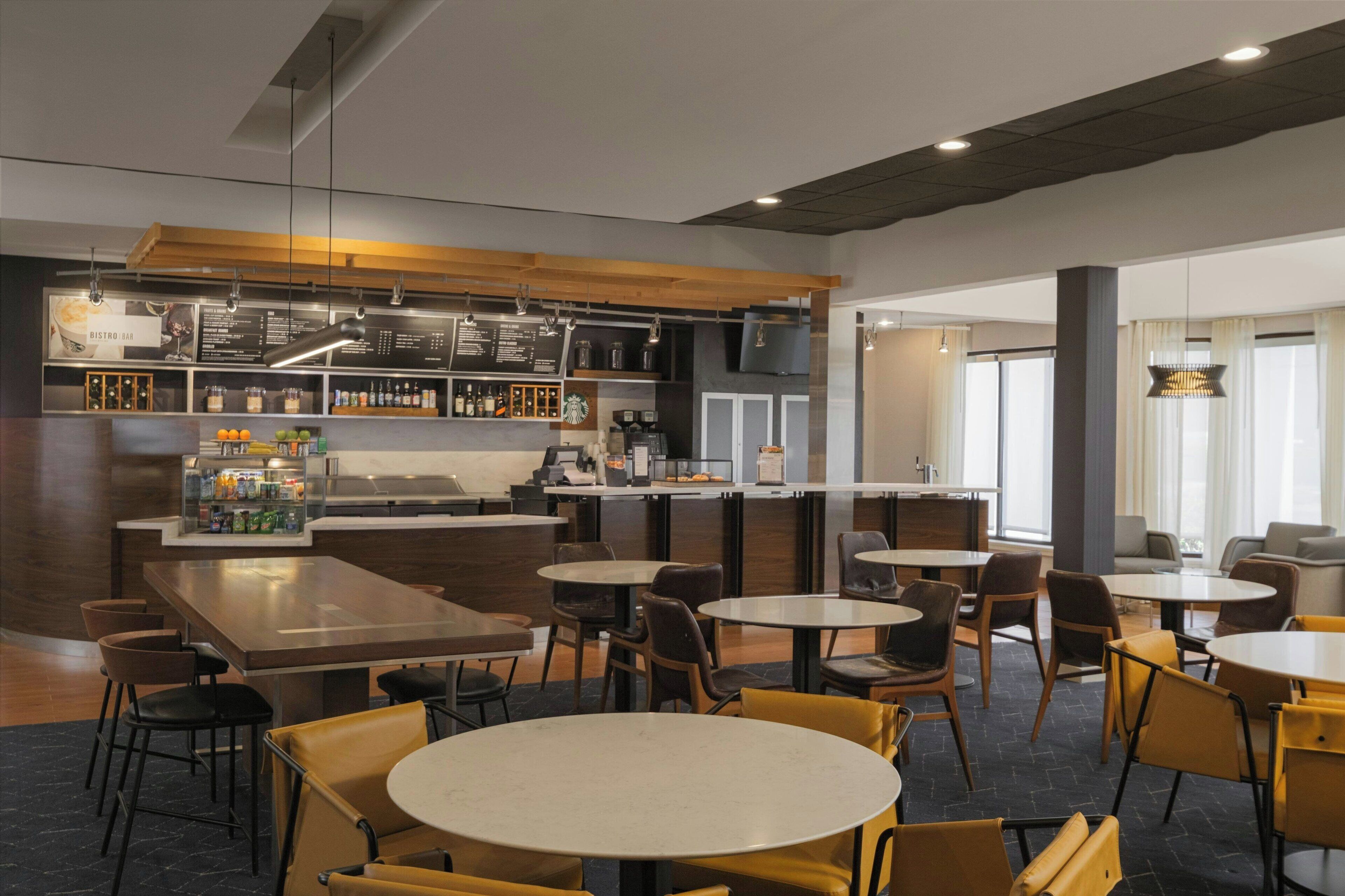 Foto - Courtyard by Marriott Louisville East