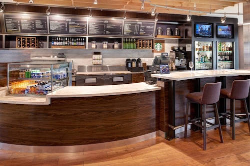 Courtyard by Marriott Louisville East