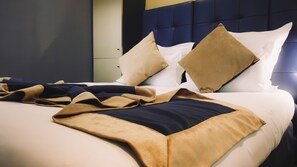 Chambre Familiale, 2 Chambres Communicantes | Literie de qualité supérieure, minibar, coffres-forts dans les chambres