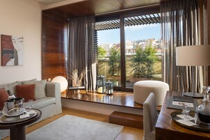 Terrace Suite | Ofnæmisprófaður sængurfatnaður, míníbar, öryggishólf í herbergi