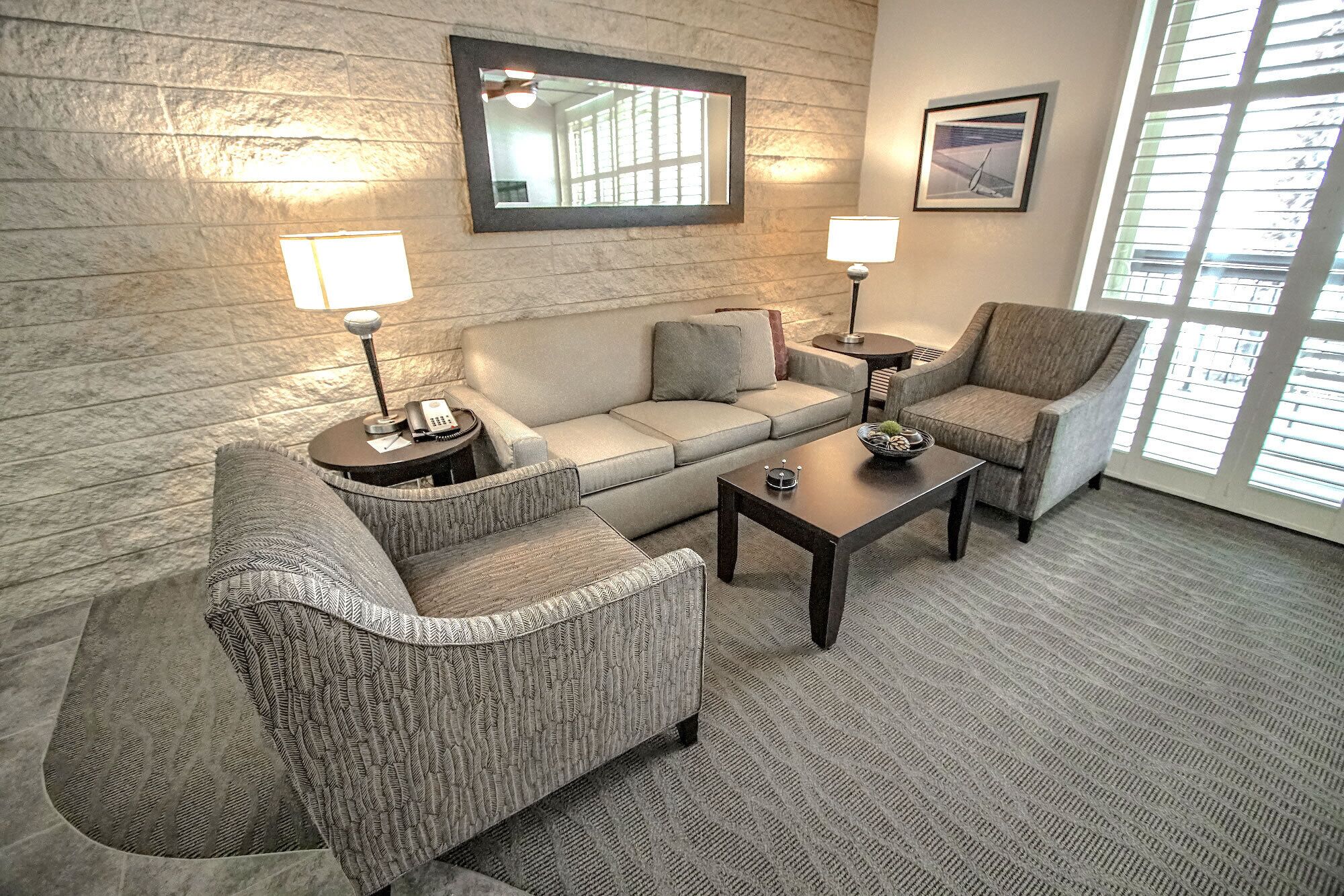 Comfort-huone, 1 makuuhuone | Oleskelualue | Televisio, DVD-soitin