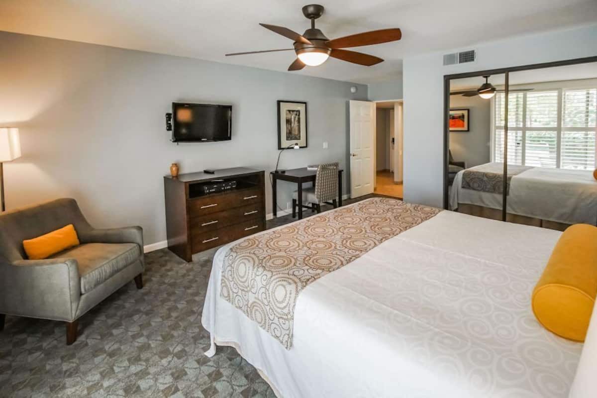Deluxe Room, 2 Bedrooms | Blackout drapes, iron/ironing board, bed sheets