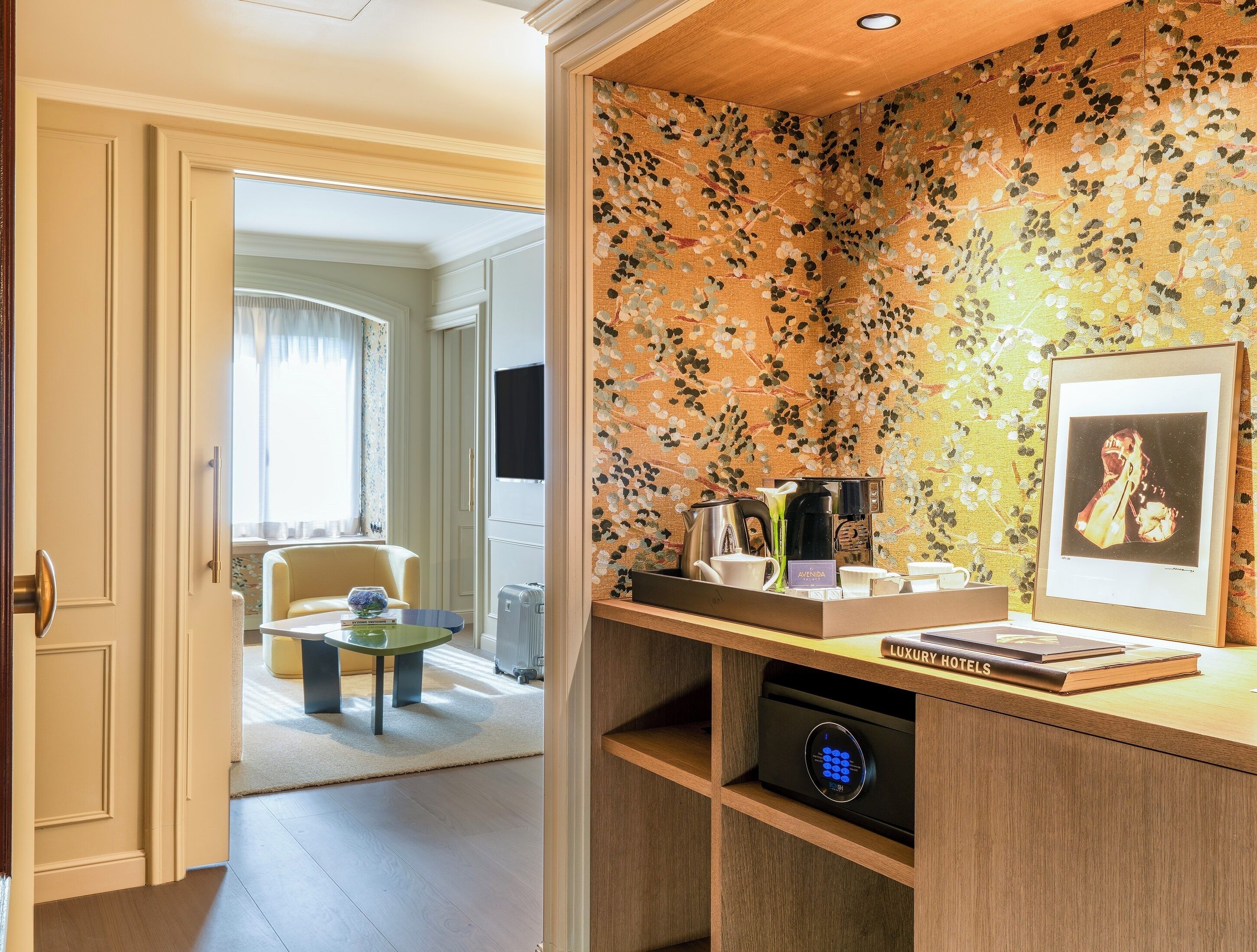 junior suite | living area | 47-inch flat-screen tv with satellite channels, tv