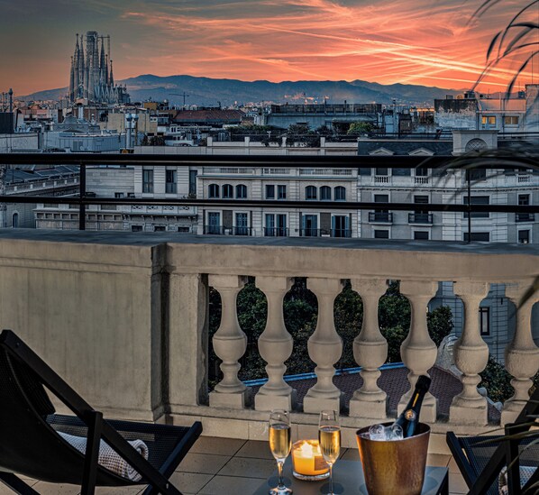 Superior Room, Terrace (Avenida) | City view