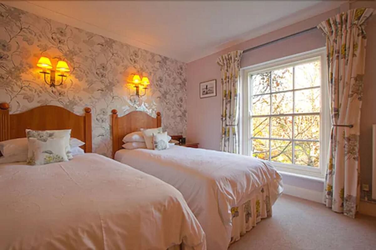 In-room safe, iron/ironing board, rollaway beds, free WiFi