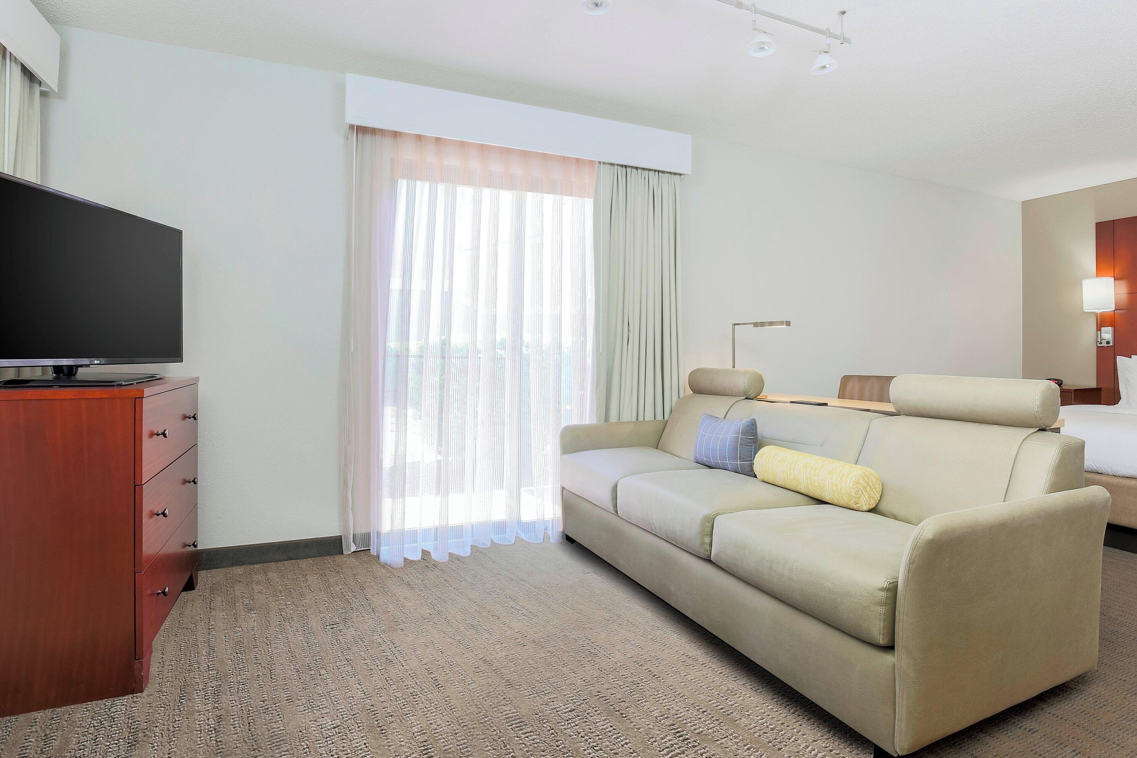 smart tv, netflix, hulu, streaming services