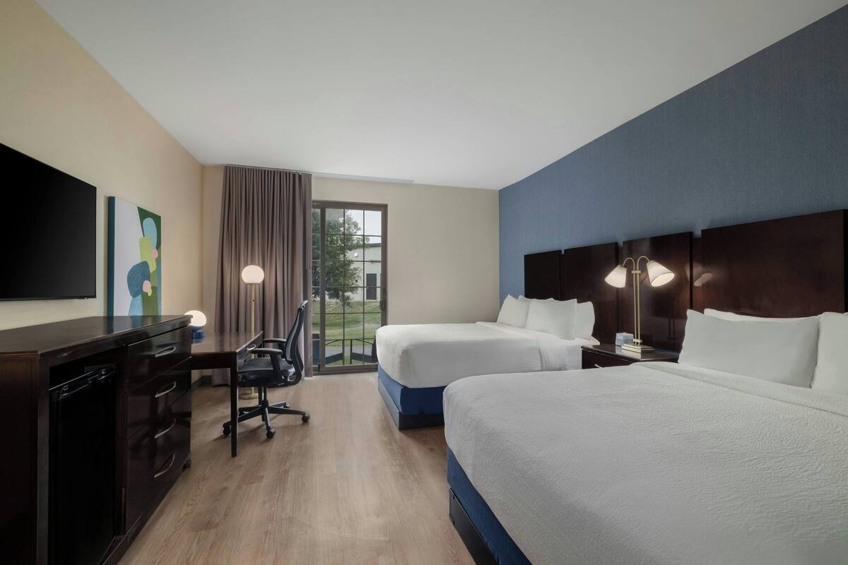 Standard Room, 2 Queen Beds | Pillowtop beds, in-room safe, iron/ironing board, WiFi (free)