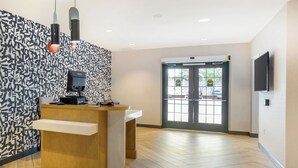 Lobby - City Express By Marriott King of Prussia (King of Prussia)