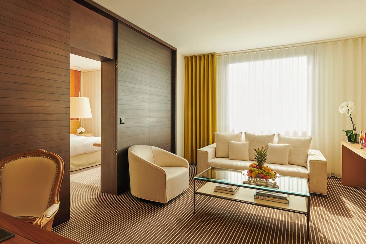Ropa de cama de alta calidad y minibar