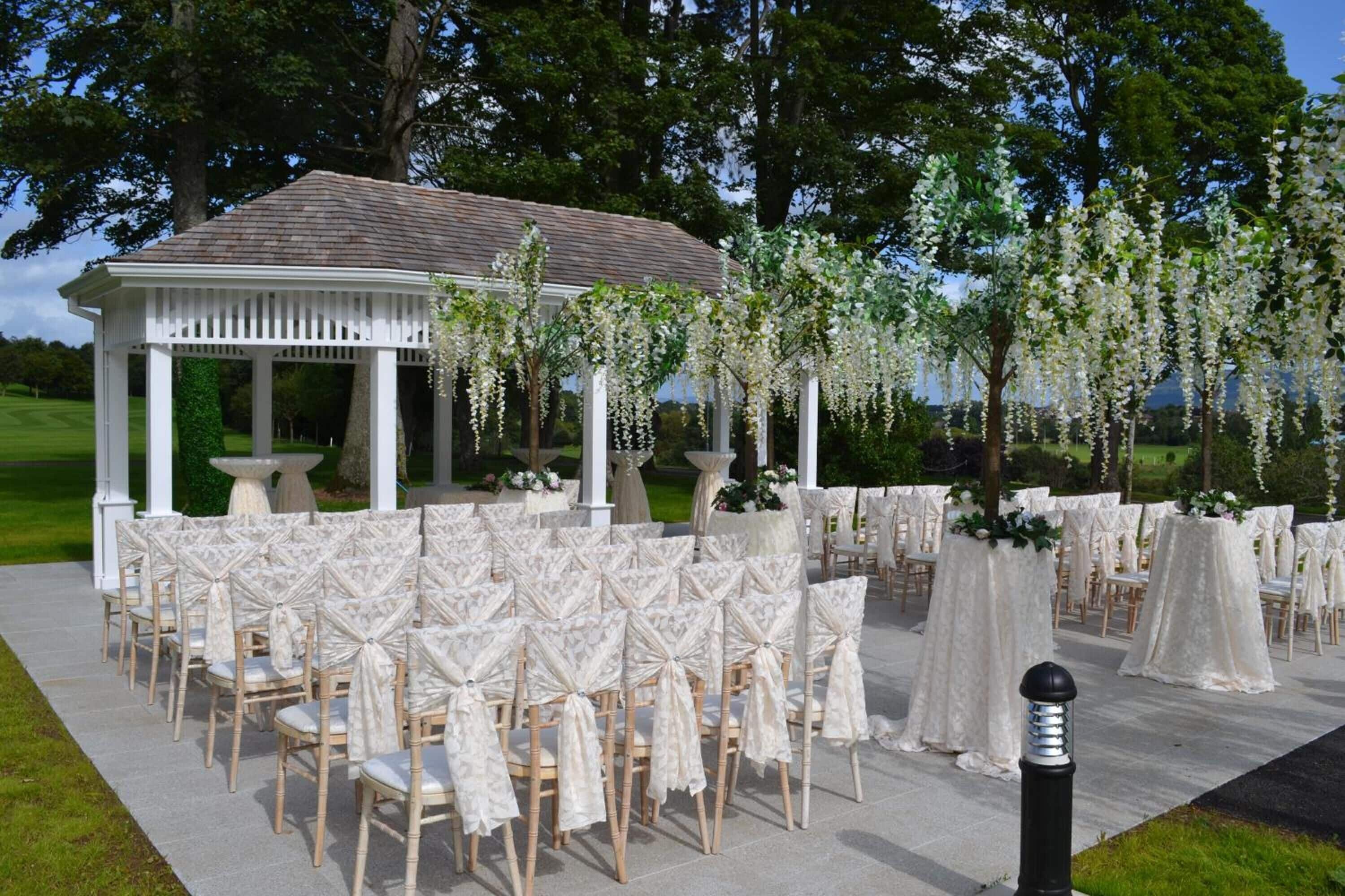 outdoor banquet area