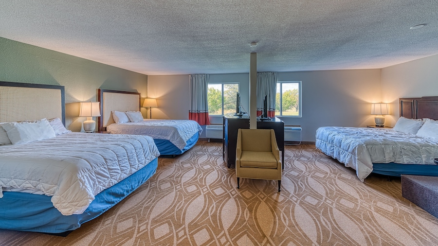 American Inn and Suites Dundee