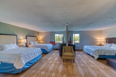 American Inn and Suites Dundee