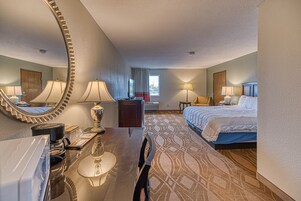 Caja de seguridad en la habitación y escritorio 