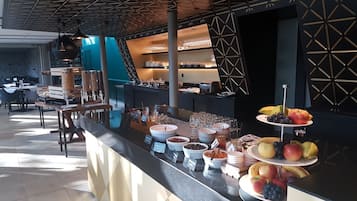 Komplet morgenmad hver dag (28.00 CHF pr. person)