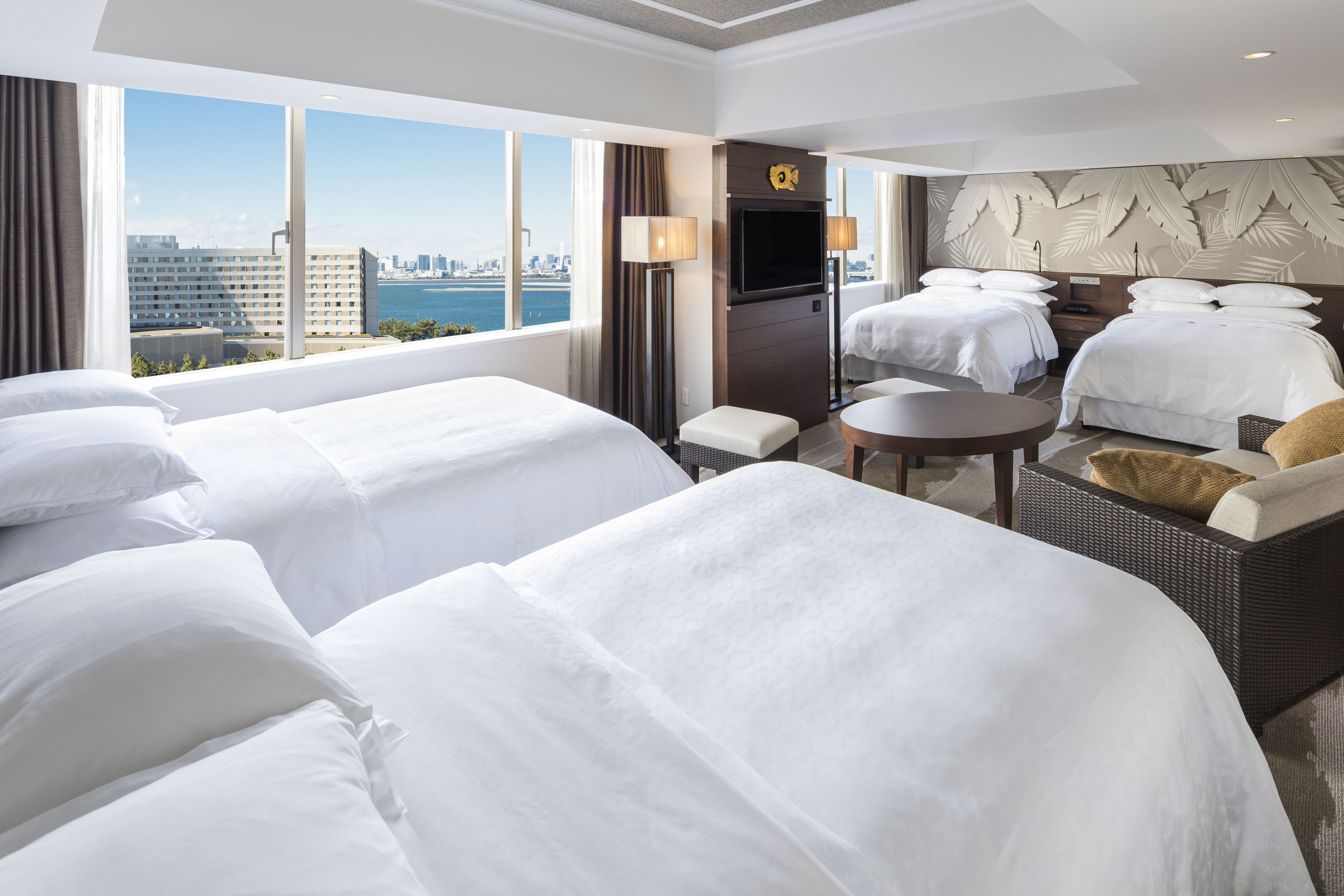 park wing corner  | premium bedding, down duvets, pillow-top beds, in-room safe