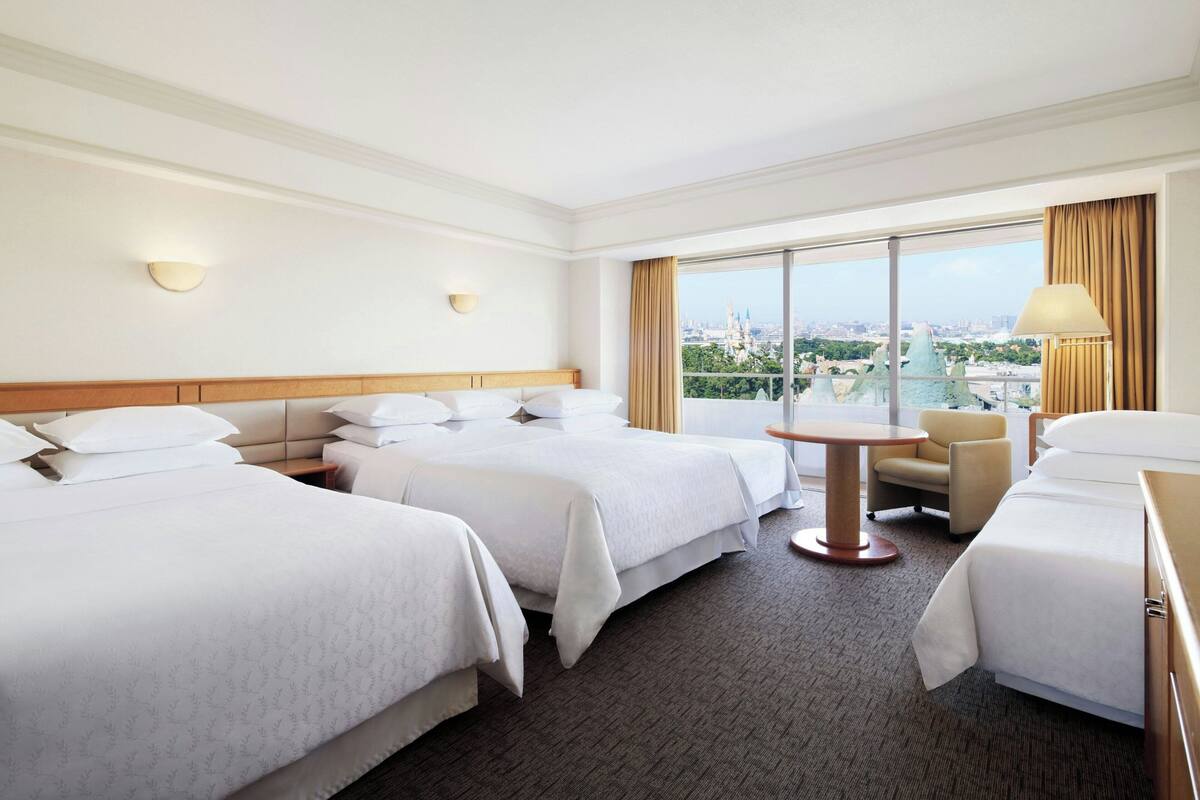 Grand Room, Multiple Beds, Bay View (Disney or Bay view) | Premium bedding, down comforters, pillowtop beds, in-room safe