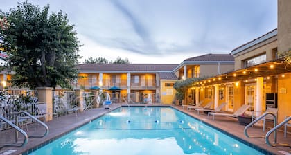 Best Western Plus Dixon Davis