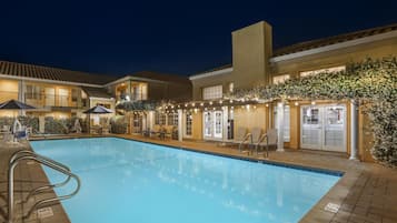 Outdoor pool, pool umbrellas