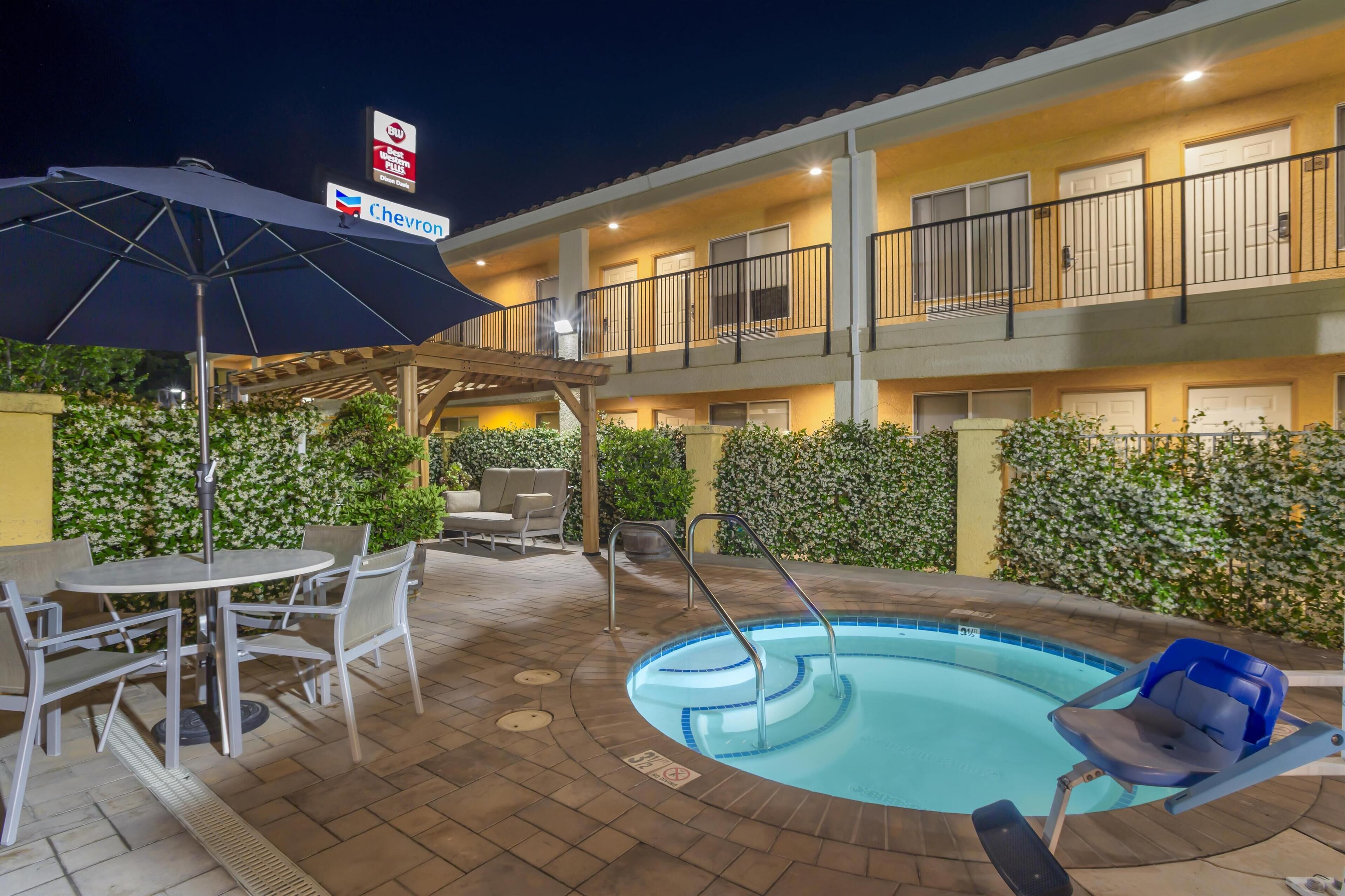 outdoor pool, pool umbrellas
