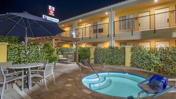 Outdoor pool, pool umbrellas