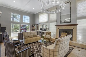 Lobby - Best Western Plus Dixon Davis (Dixon)