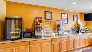 Free daily continental breakfast