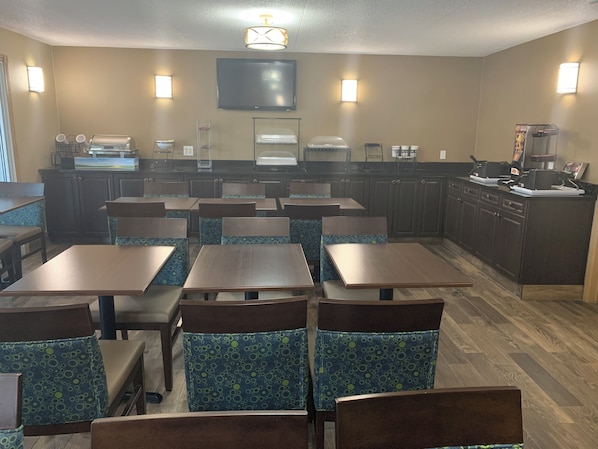 Free daily continental breakfast 