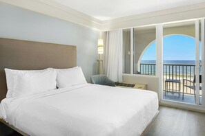 Camera, 1 letto king con divano letto, balcone, fronte oceano (Balcony) | Biancheria da letto di alta qualità, una cassaforte in camera