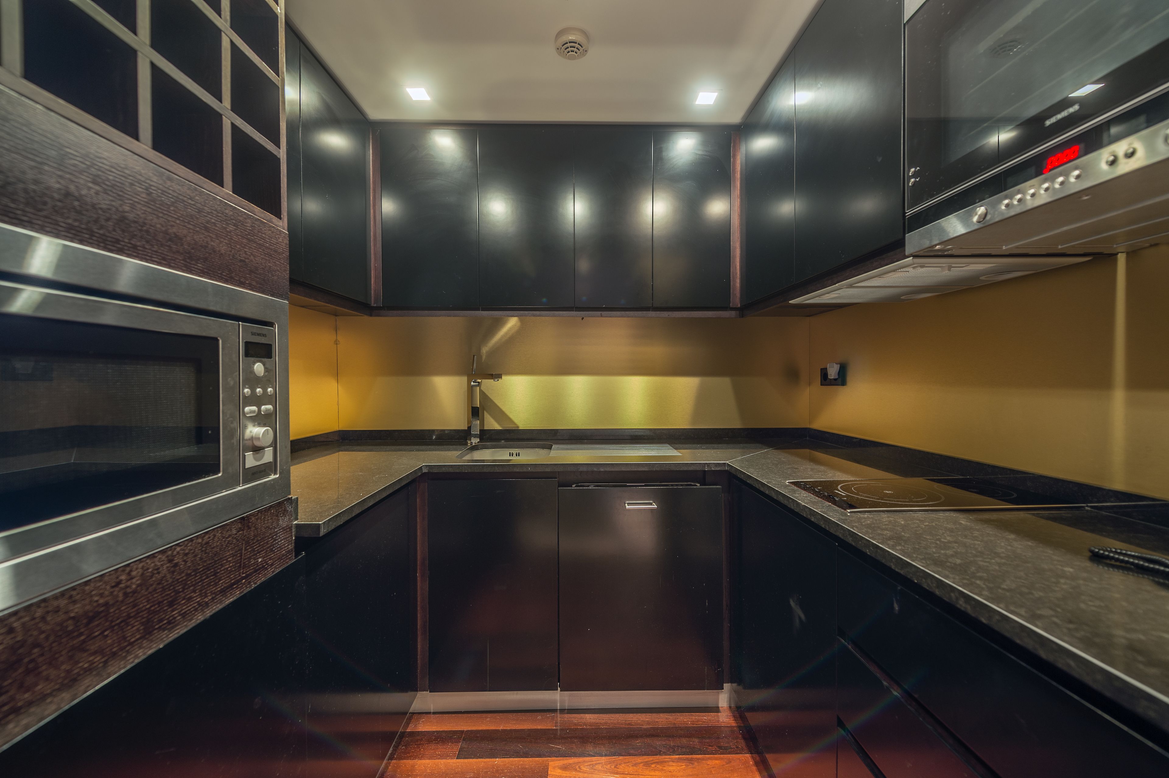 penthouse, kitchenette, river view | private kitchenette | coffee/tea maker, electric kettle