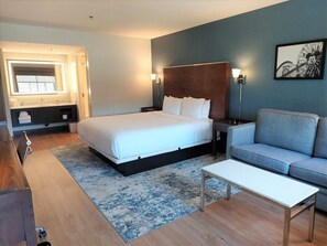 Premium bedding, in-room safe, desk, blackout curtains